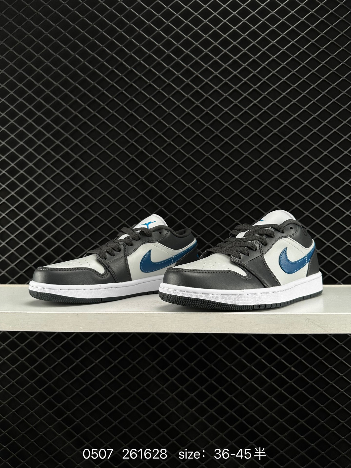 Air Jordan 1 Low AJ1